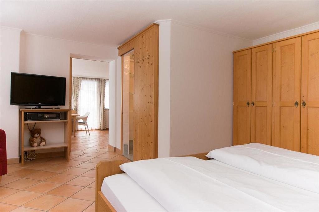 Haus Angela Hotel Sankt Jakob in Defereggen Szoba fotó